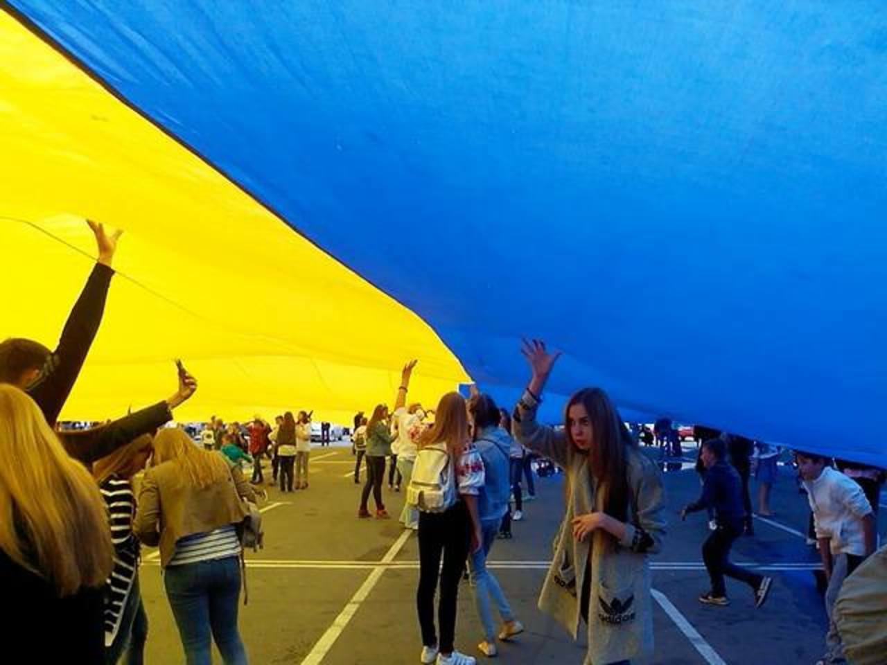 Найбільший український прапор в історії Угорщини піднімуть над Будапештом