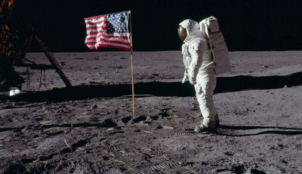 Вісім країн, в тому числі США, уклали міжнародну угоду про освоєння Місяця