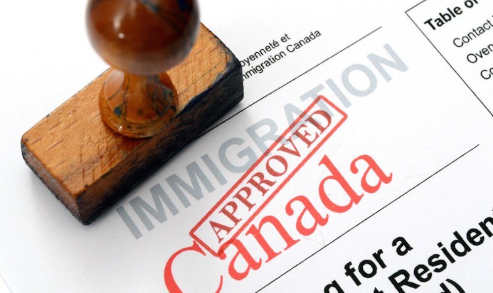 Через пандемію Канада розширить можливості для мігрантів