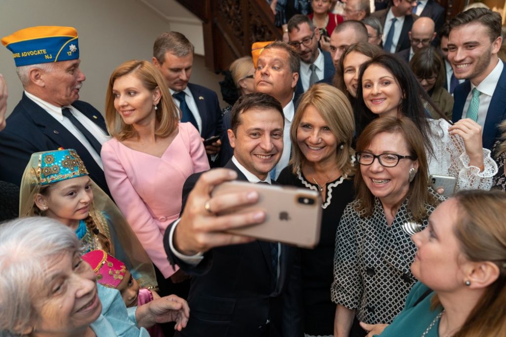 Президент України оголосив конкурс для молоді