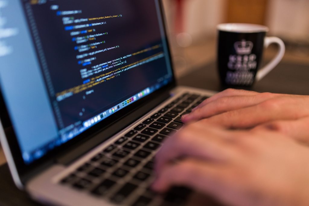 Українські IT-шники змагаються за можливість поїхати на навчання в Кремнієву долину