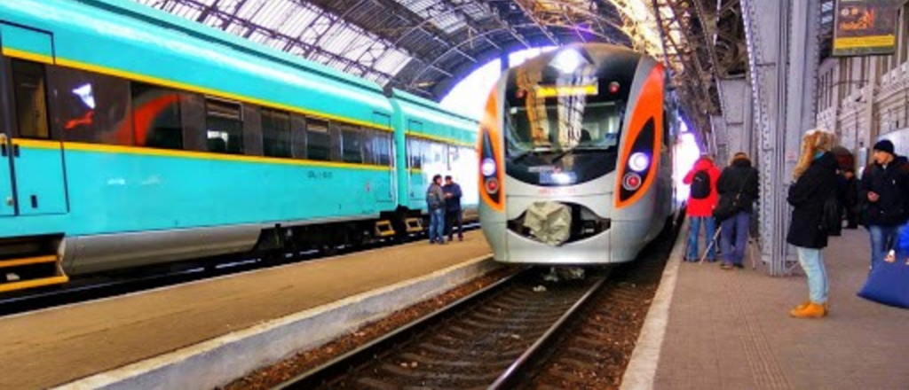 Українська компанія запропонувала 2-поверхові купе поїздів