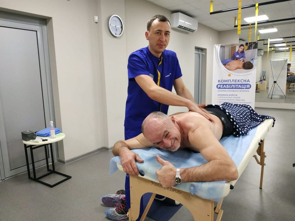 Українець встановив рекорд із найтривалішого масажу