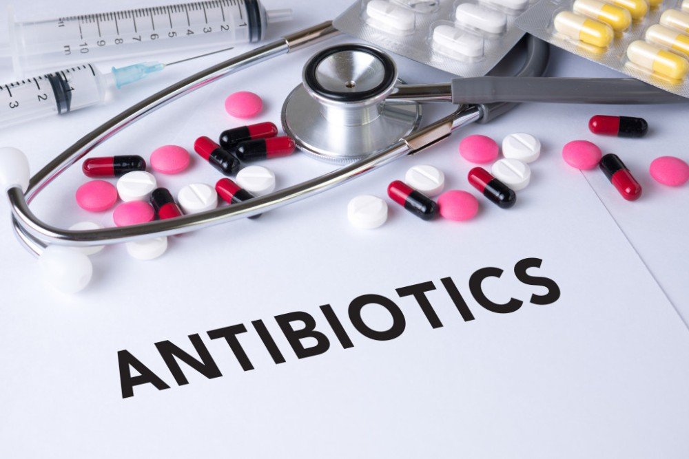 Українська лікарка розповіла про небезпеку антибіотиків при лікуванні COVID-19
