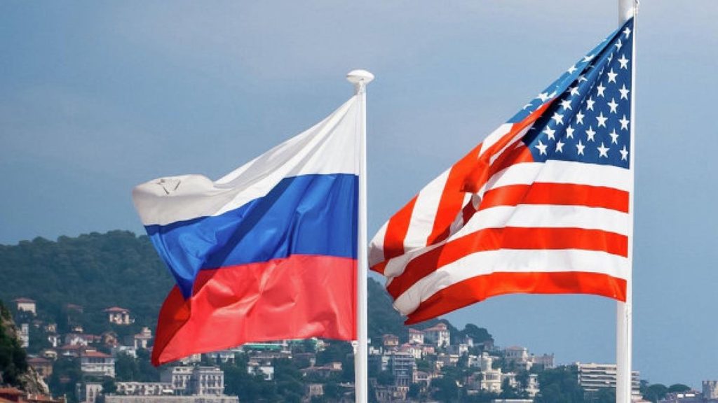 США закриють останні консульства в РФ
