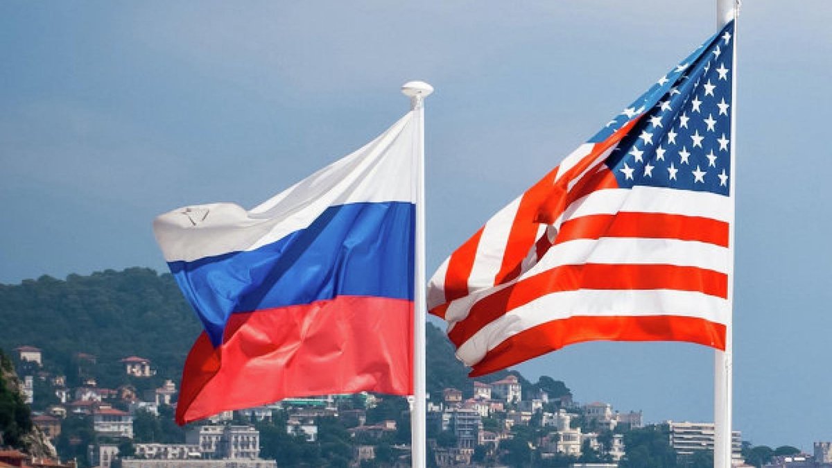 США закриють останні консульства в РФ