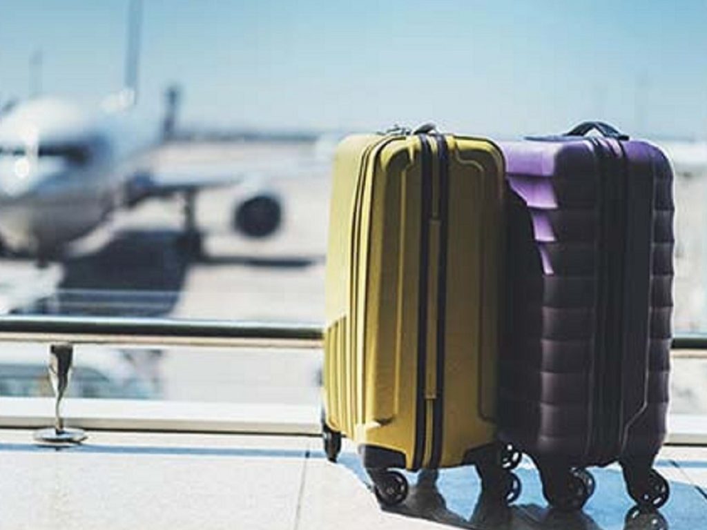 Українських туроператорів зобов’язали вказувати ціну на подорожі у гривнях
