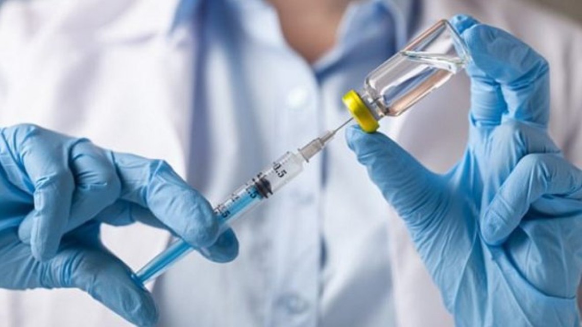 Понад 60% українців готові вакцинуватись проти коронавірусу