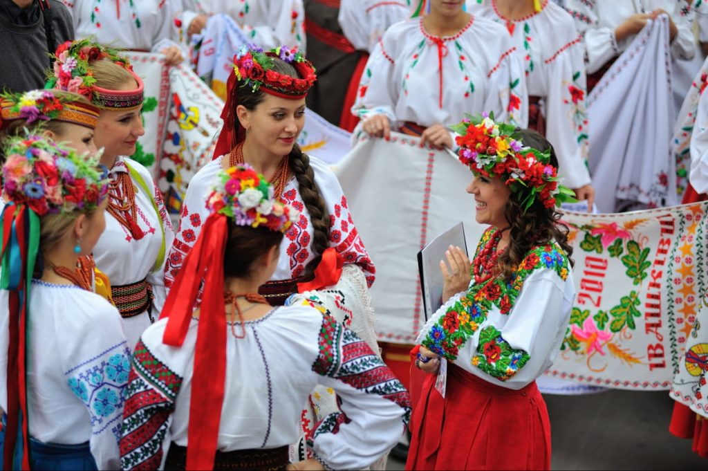 Українки з усього світу долучаються до флешмобу з нагоди ювілею Незалежності України
