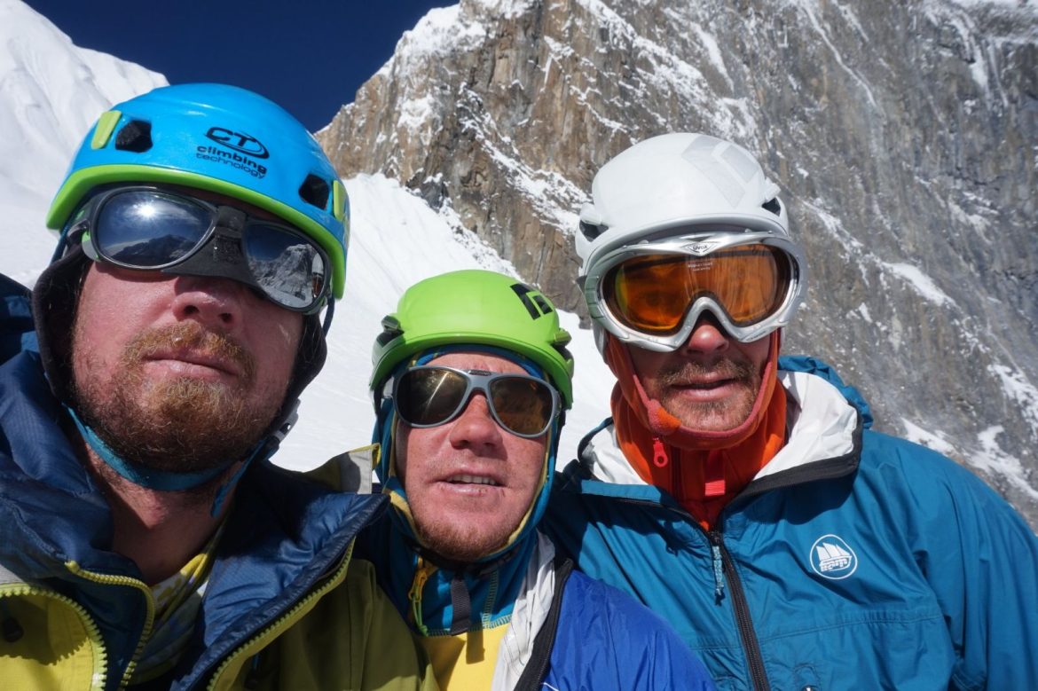 Українські альпіністи підкорили найнедосяжнішу вершину у Гімалаях