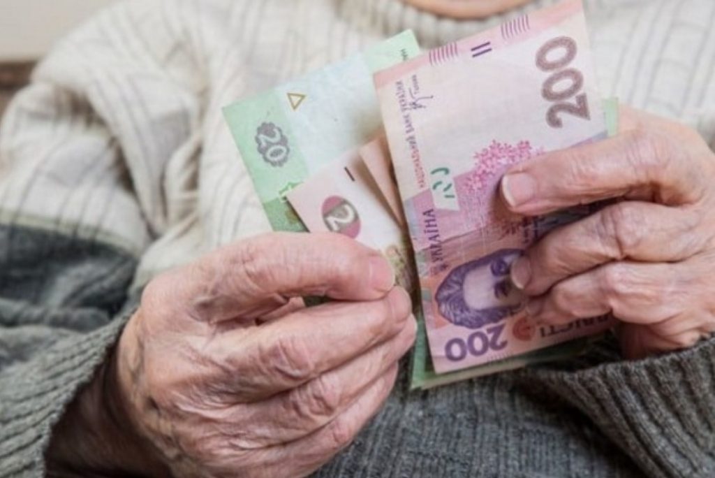 Більшість українців вважає, що країна рухається не туди