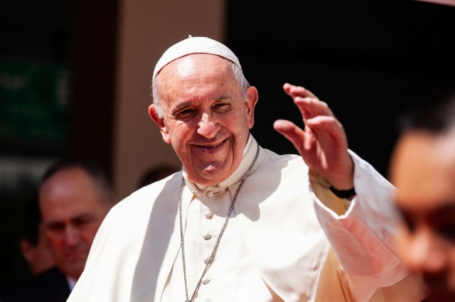 Папа Римський закликав молитись за мир в Україні