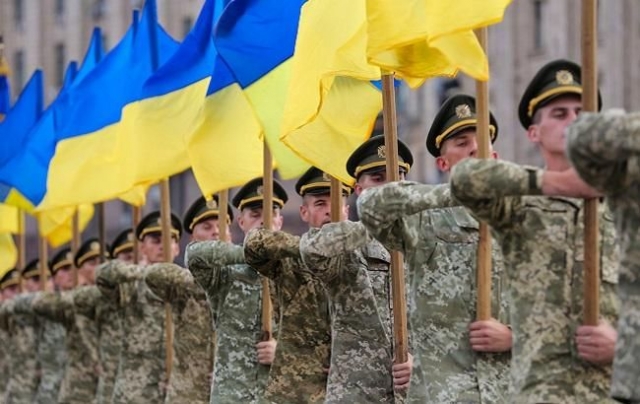 Більше половини українців вважають, що боєздатність української армії покращилась