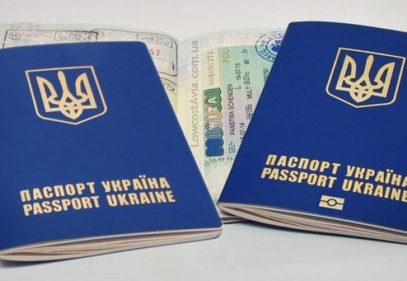 В Україні прокоментували ажіотаж навколо оформлення закордонних паспортів