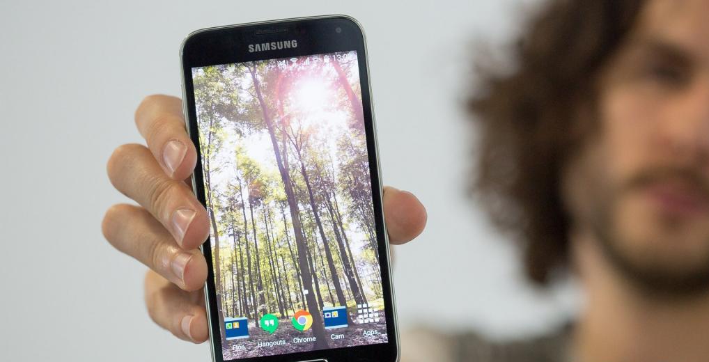 Компанія Samsung прибрала букву Z із назв своїх смартфонів у країнах Балтії