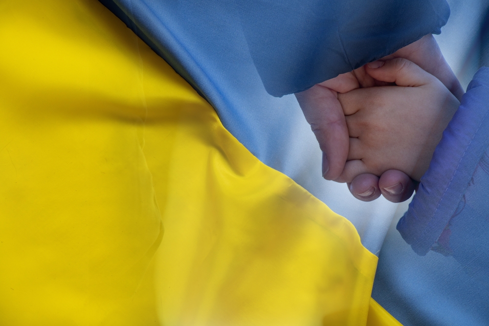 «Потрібна краща система»: законодавці США наполягають на реформах для біженців з України