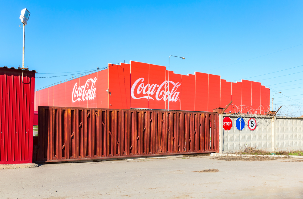 Coca-Cola остаточно йде з російського ринку через війну в Україні
