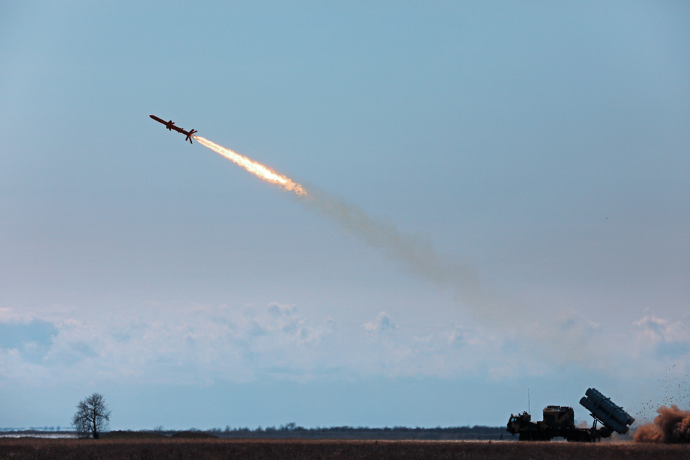 В Україні тепер можна замовити напис на ракеті, яка полетить до росіян