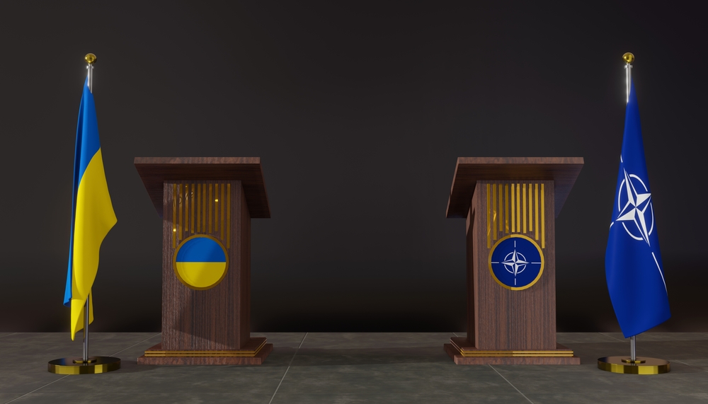 НАТО має намір відновити оборонну промисловість України: що саме планують