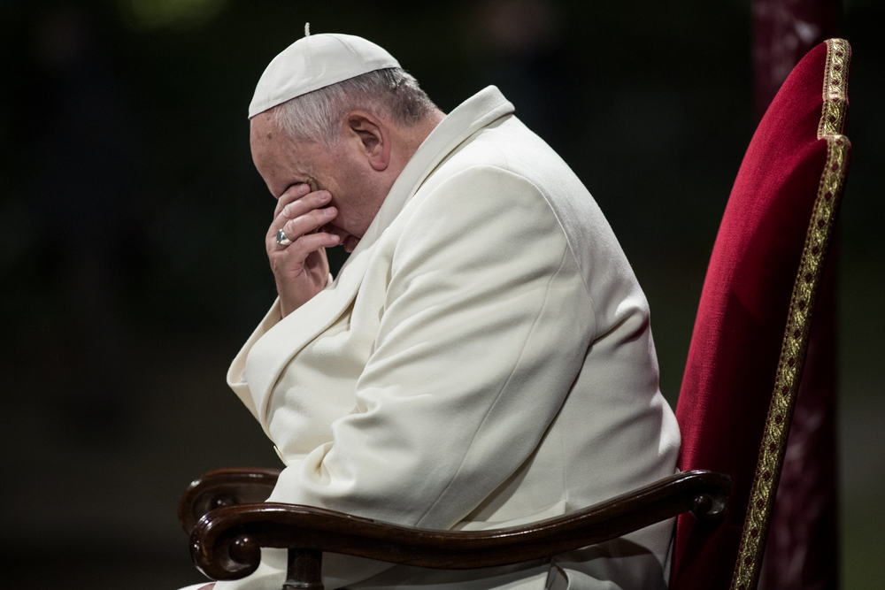 Папа Римський розплакався під час молитви за Україну в Римі