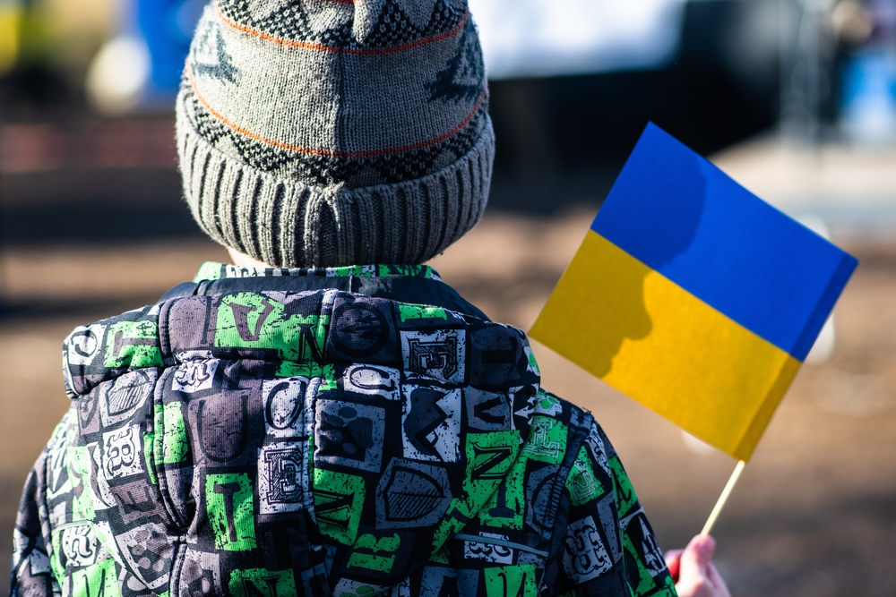 Дім, генератор та Перемога: про що мріють на свята діти Украіни, які пережили жахи війни