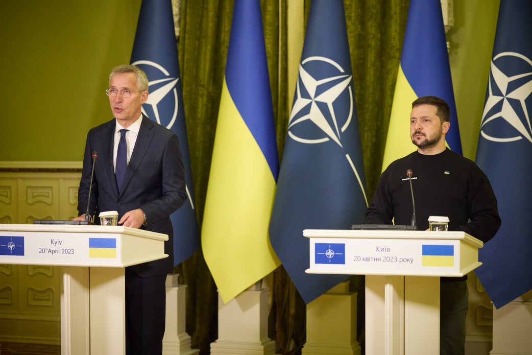«Майбутнє України — в НАТО»: Єнс Столтенберг несподівано відвідав Київ