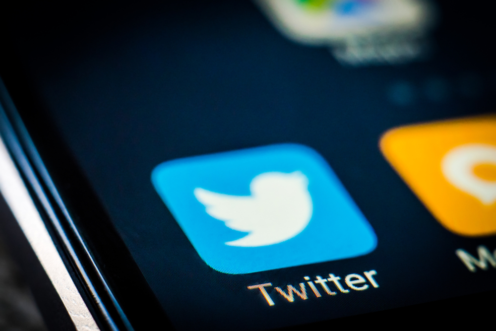 Twitter зменшує видимість твітів про Україну: аналіз алгоритму соцмережі