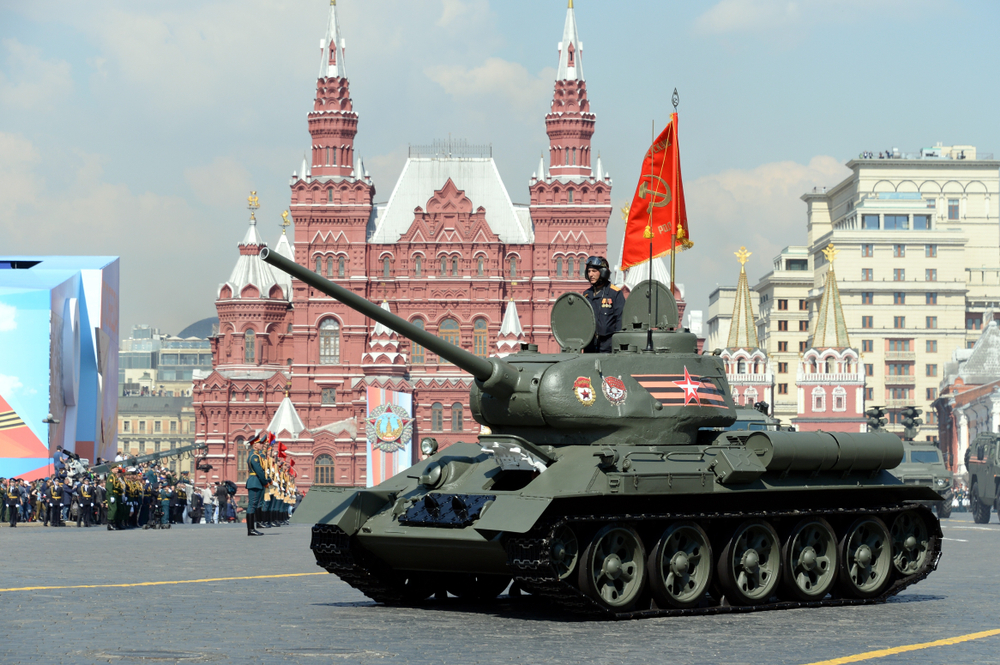 Лише один танк проїхав по Червоній площі на параді до Дня перемоги