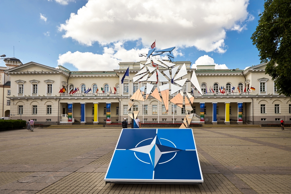 «Україна заслуговує на повагу»: Зеленського обурили результати першого дня саміту НАТО