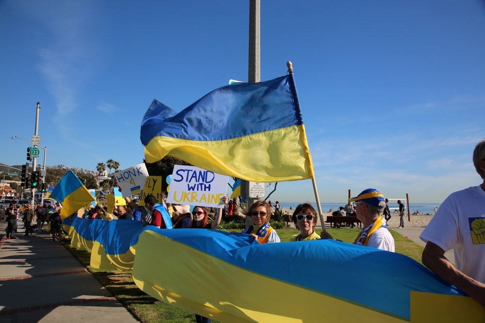 Чи виступають досі каліфорнійці військову допомогу Україні: нове опитування