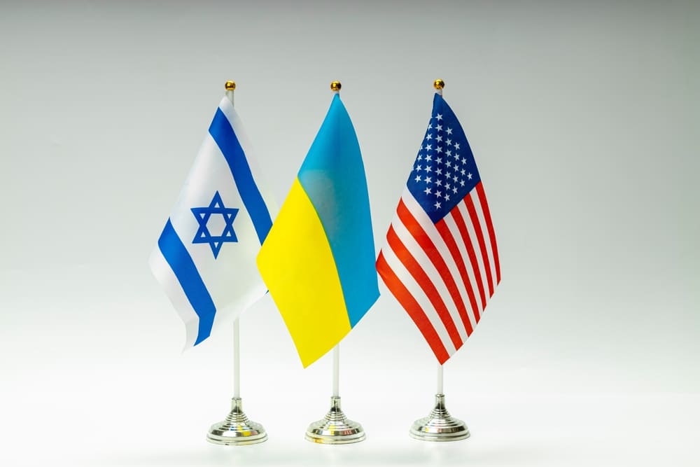 Байден розробляє пакет допомоги на $100 млрд для України та Ізраїлю
