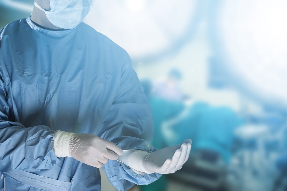 В Україні вперше провели трансплантацію серця і легень одночасно одній людині