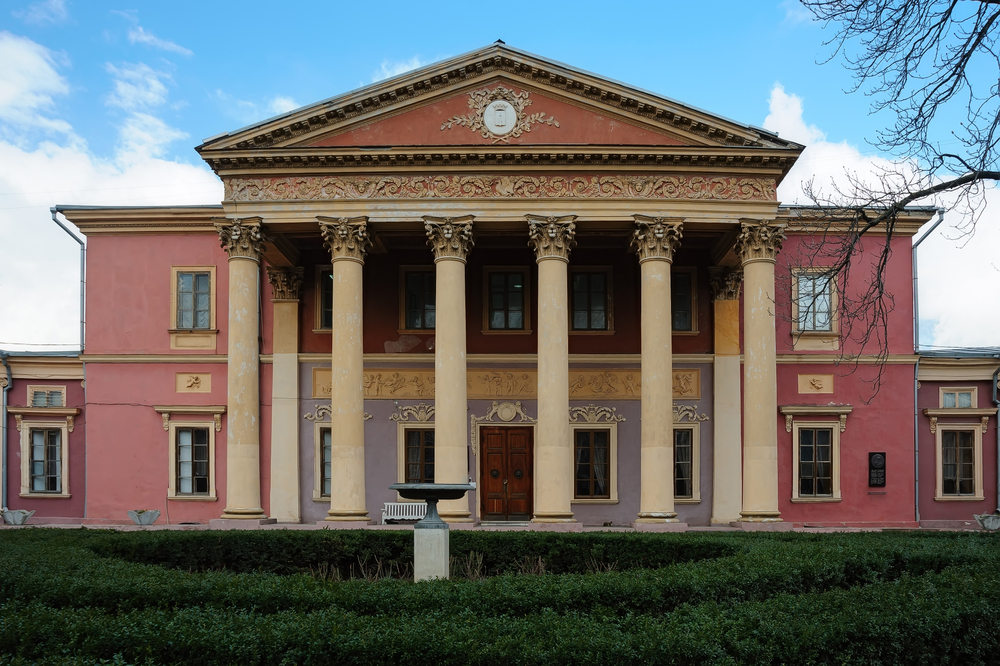 Російська атака пошкодила унікальний музей Одеси в ніч на його 124-річчя