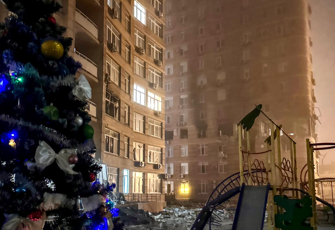 РФ здійснила наймасованішу ракетну атаку по містах України, вбивши десятки людей