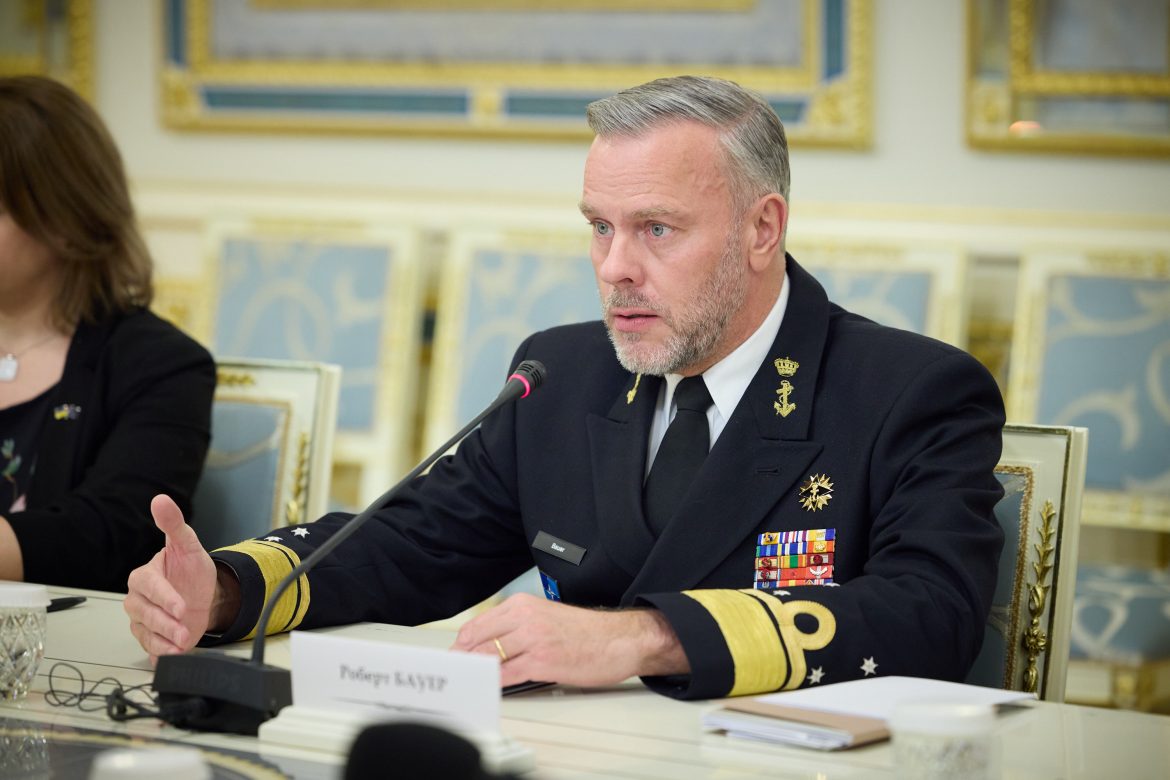 У Києві адмірал НАТО застеріг від песимізму щодо перемоги України