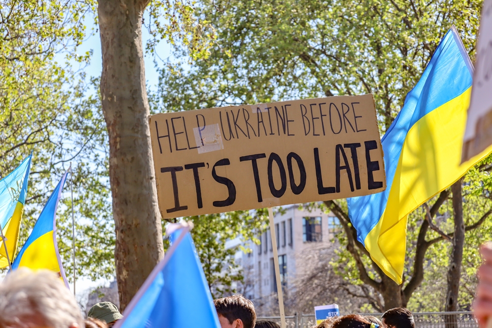Все більше американців вважають, що США недостатньо допомагають Україні