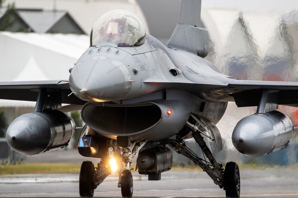 Бельгія поставить Україні перші F-16 цього року, але на жорстких умовах