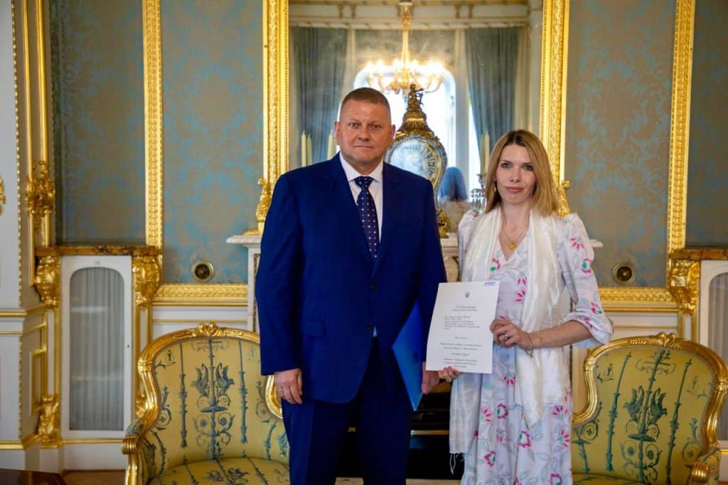 Залужний розпочав роботу послом у Сполученому Королівстві та показав перше фото