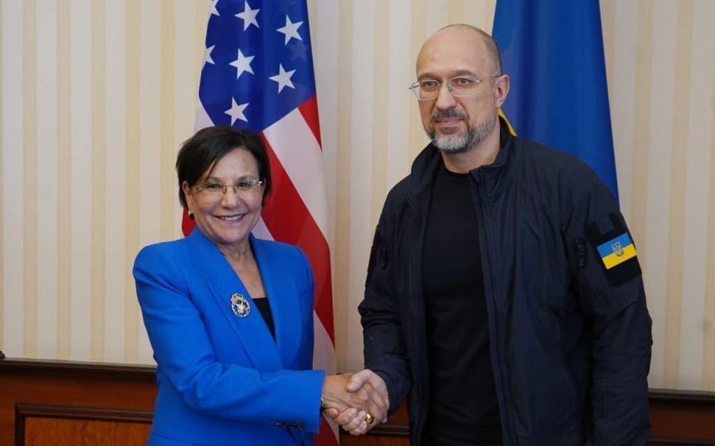 США радять Україні збільшувати доходи через реформи, а не податки