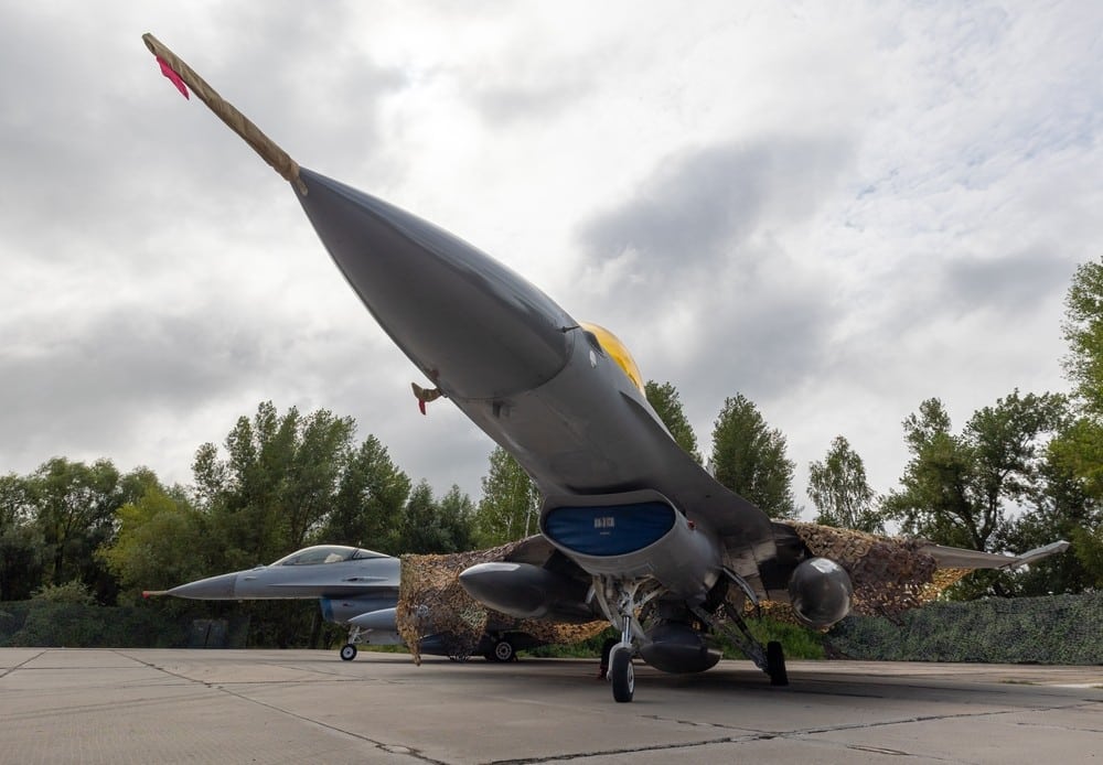 Нідерланди передали Україні перші винищувачі F-16 та надають $440 млн на дрони