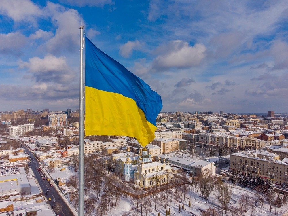100 західних діячів закликають захистити Україну від "змови" на тлі виборів у США