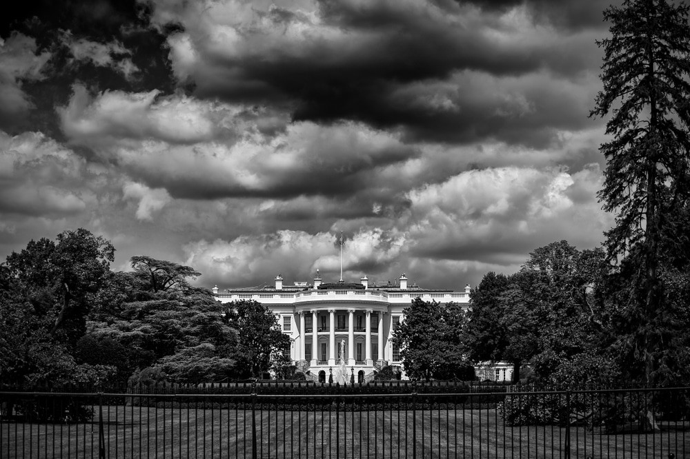 Трамп і Венс жорстко посварились із Зеленським: він терміново покинув Білий дім