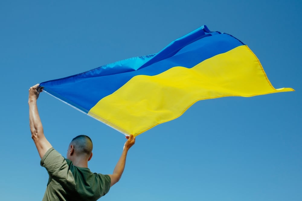 "Мамо, я вдома": Україна повернула з полону ще 390 своїх громадян. Відео