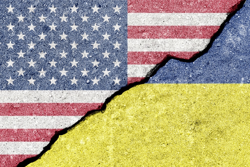 Трамп планує депортувати 200 тисяч українців та заплатити їм за виїзд – WP