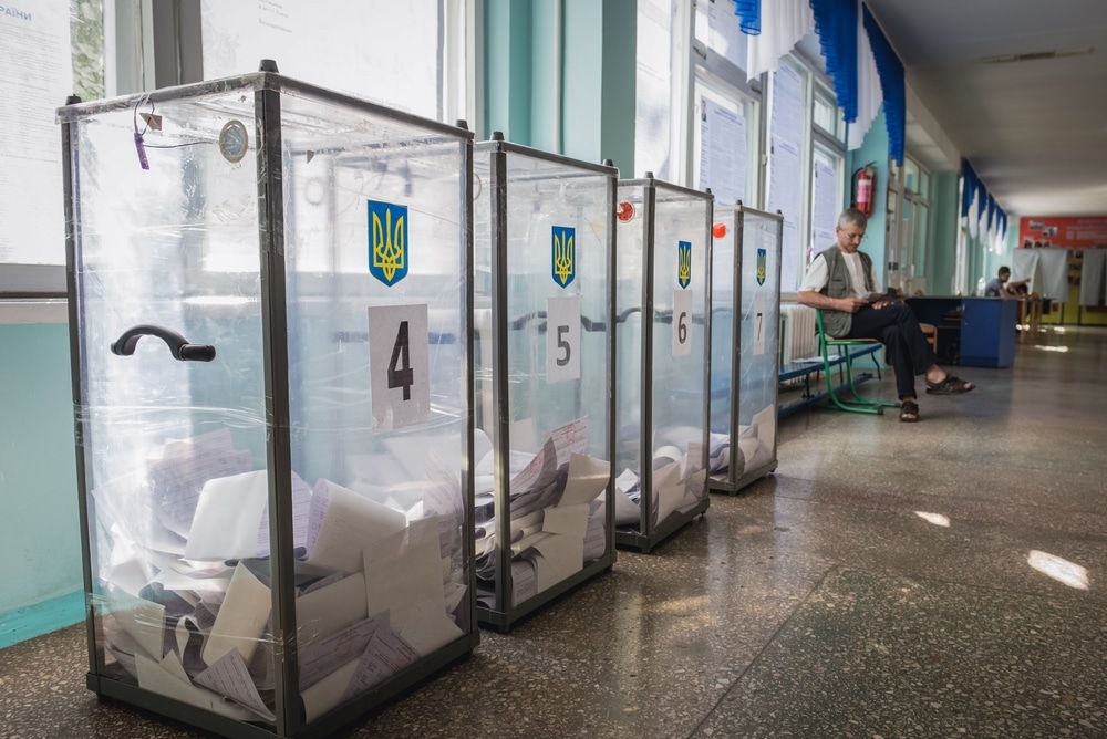 Понад 50% українців підтримують вибори після війни: хто б переміг сьогодні?