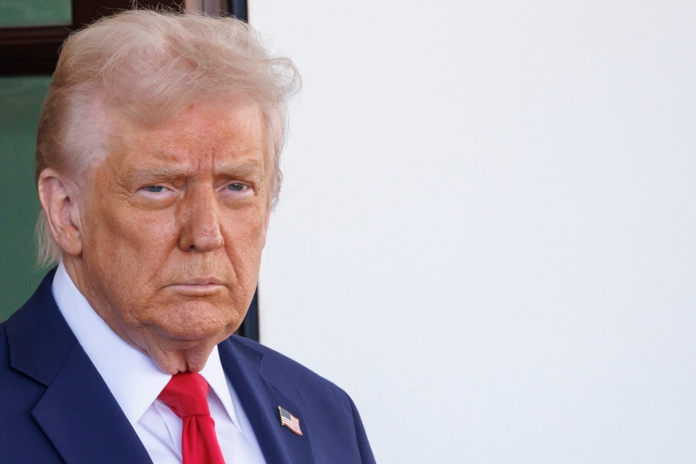 Трамп у захваті від атаки України по авіації РФ, але побоюється наслідків — ЗМІ