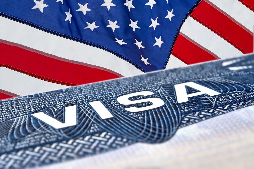 США піднімають ціни на візи: українцям доведеться платити вдвічі більше