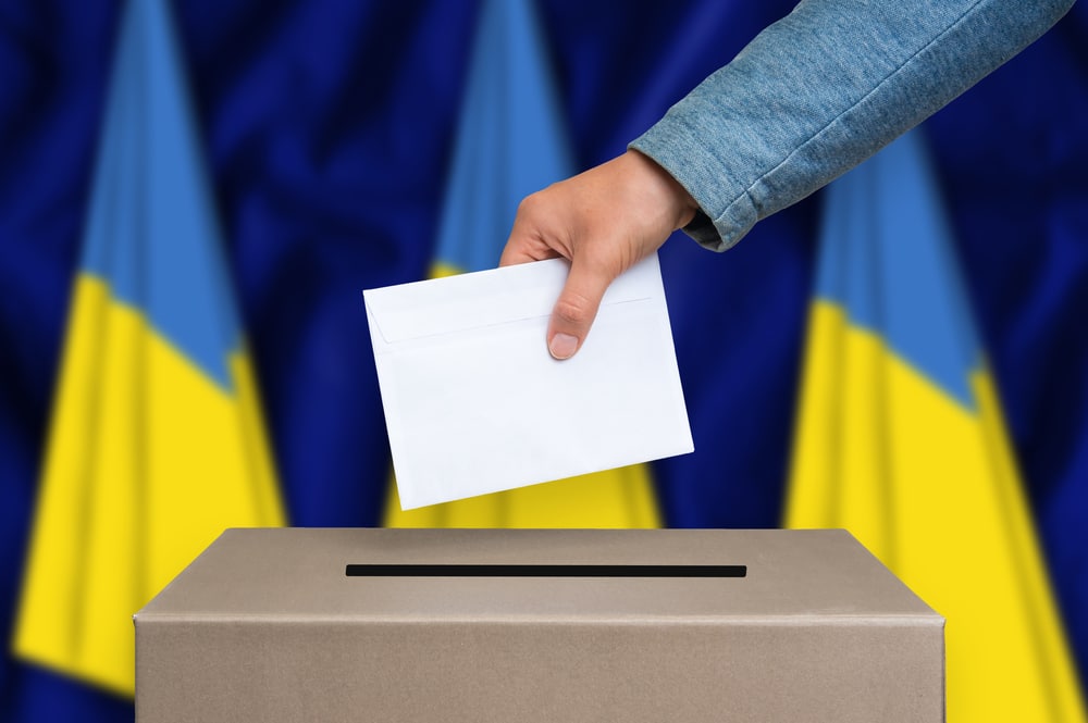 Україна розглядає вибори за кордоном: що заважає голосуванню іммігрантів?
