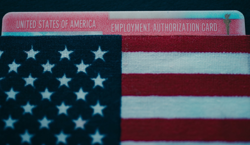 Українські біженці у США втрачають роботу через закінчення дозволів