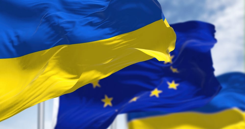 Половина українців бачать Україну через 10 років успішною країною ЄС
